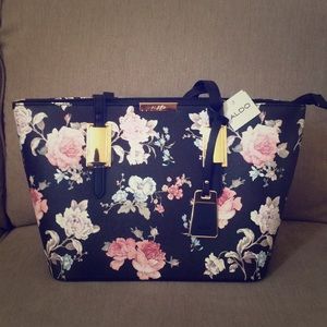 GREAT DEAL! $18 BRAND NEW Aldo floral purse